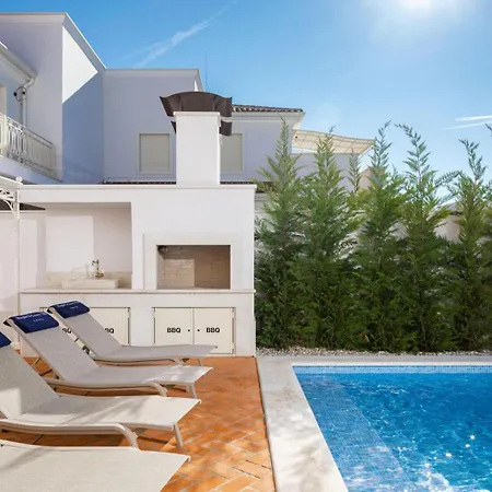 Luxury Claretta Near Porec For 8 People With Sea View & Pet Friendly * Tar-Vabriga