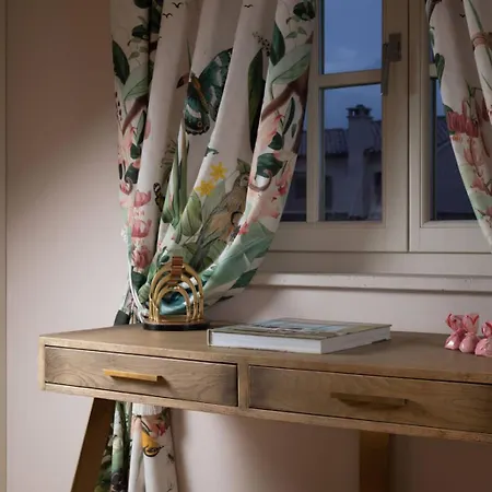 Luxury Claretta Near Porec For 8 People With Sea View & Pet Friendly